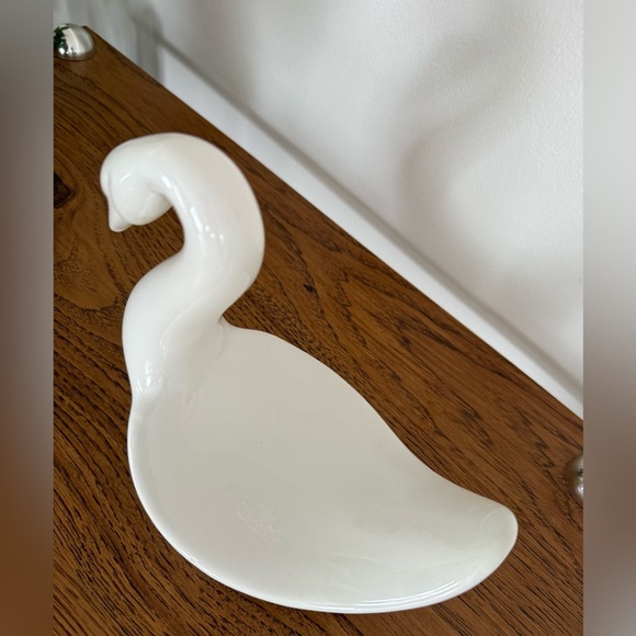 Art Deco Ceramic Porcelain Swan Figurine Bathroom Wash Cloth Hand Towel Holder - Picture 5 of 7